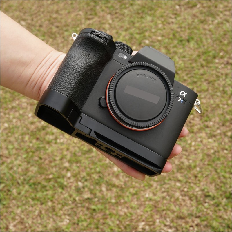 WEPOTO Camera Grip for Sony Alpha 7S III / A7S