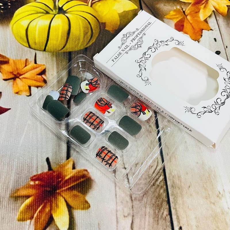 Fall Press on Nails Short Square Fake Nails with Designs