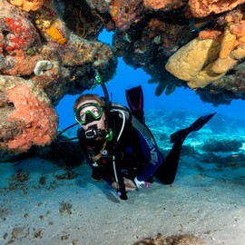 TUSA M-1003 Freedom Elite Scuba Diving Mask, Black/Rose Pink