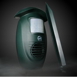 Cleanrth TSAR550 Super Advanced Ultrasonic Animal Repeller – Includes Triple Scan Technology