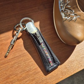 Lip balm case cosmetics key ring - black + initial engraving / 립밤케이스 화장품 키링 - 블랙 + 이니셜각인