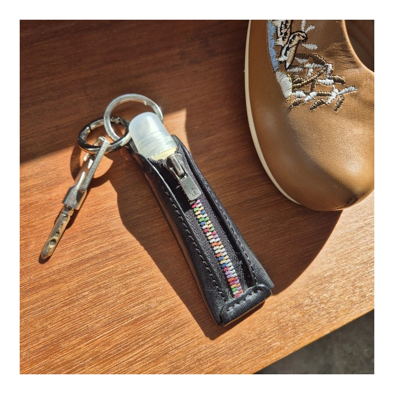 Lip balm case cosmetics key ring - black + initial