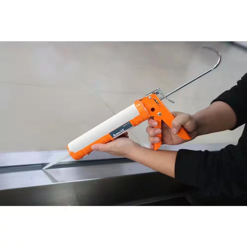 Anvil 10 oz. Drip Free Smooth Rod Caulk Gun