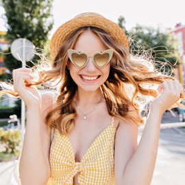 70s Vintage Love Heart Sunglasses, Women Cat Eye Ladies Retro Vintage Designer Style UV400 Protection Fancy Colorful Eyewear, Fancy Dress Style Colorful Glasses for Summer Party Y3ZMYJ (beige)