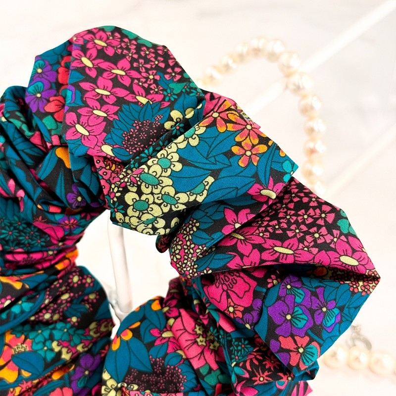 Burnaby Vivid Big Flower Scrunchie / 버나비 비비드 빅 플라워