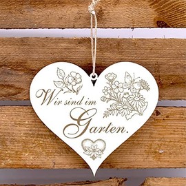 Heart Sign Engraved with Saying "Wir sind im Garten" Door Sign for Hanging 13 x 12 cm | Dekolando Home Accessories (Wir sind im Garten)