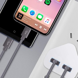 IWIO 3 Pin UK Plug 2 x USB Ports Mains Charger Adapter Dual 2.1AMP 2100mAh Fast Speed Universal Travel USB Wall Charger compatible with Vodafone Smart first 6 - WHITE