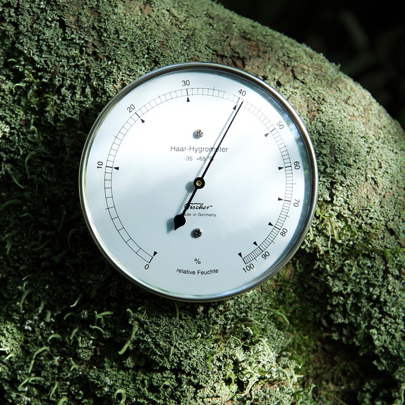Hair-Hygrometer, made of metal