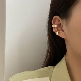 Inilbran Boho Layered Ear Cuff Wrap Earring Vintage Cartilage Cuff Earring Gold Wide Ear Cuff Earrings Minimalist Fake Helix Cartilage Earrings Non Piercing Ear Clip Cuff Wrap Earrings for Women 1Set