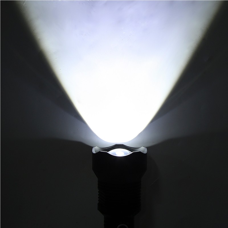 XHP70 9000LM 3 Lighting Modes LED Flashlight USB Strong Light