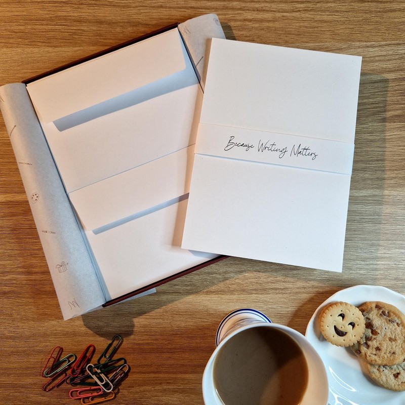 Me Loovely Writing Paper & Envelope Set Premium Blank A5