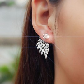 Vintage Rhinestone Angel Wing Stud Earrings for Women,Personality Exaggerated Ear Cuff Earrings Shiny Dainty Crystal Statement Earrings Wedding Party Jewelry Gifts (silver)