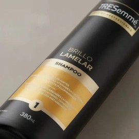 Shampoo Tresemmé Brillo Lamelar 380ml                                                                                                                 