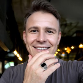 Men's Stainless Steel Ring with Black Agate Stone,Textured Band Design (Greek Key Pattern,8)