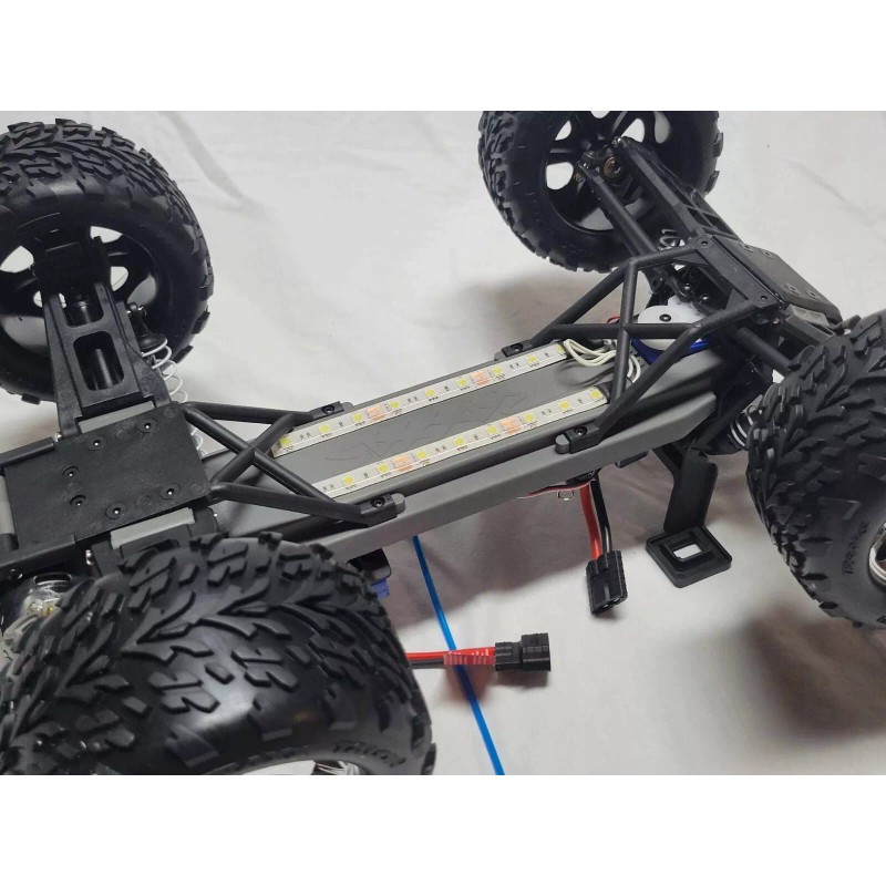 Traxxas Stampede Version 2, 24 Blue LED light (BL-2S /