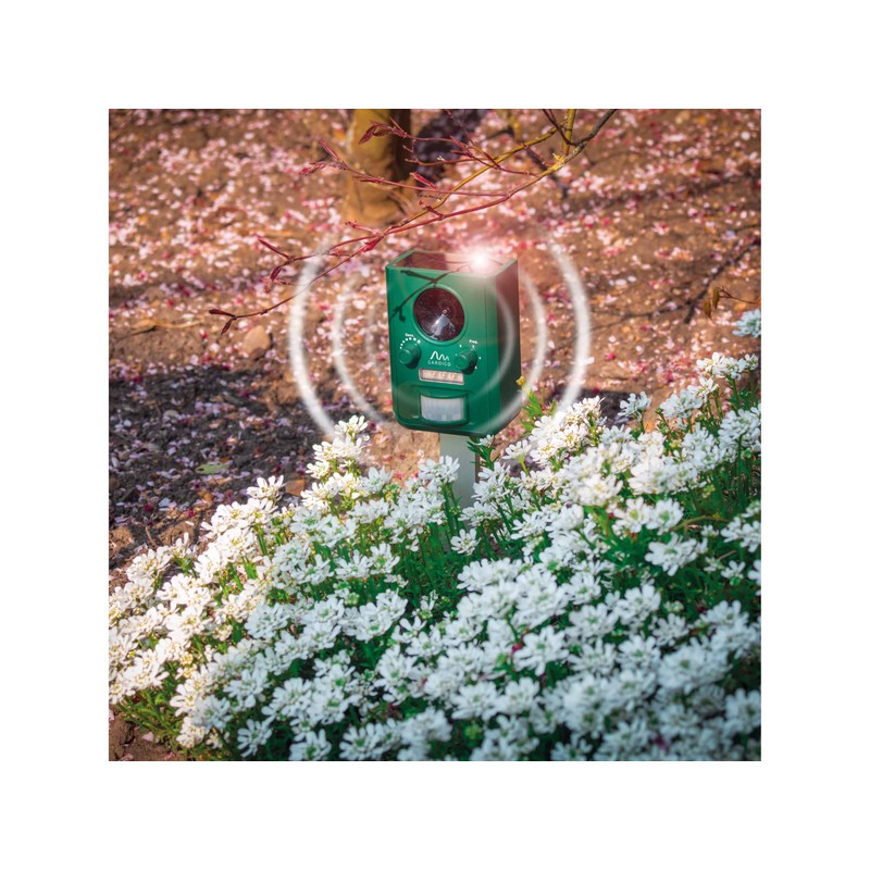 Gardigo Animal Repeller Function Type Multifrequency LED Light Solar Pack