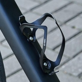Corki Cycles Universal Bike Water Bottle Holder, Heavy Duty Aluminum Alloy Shock-Resistant Cage for Road Mountain Gravel Bikes 21-32 oz Capacity Black 1 Pack