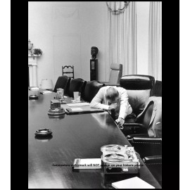 Lyndon Johnson Distraught PHOTO Vietnam Message Upset President White House 5x7