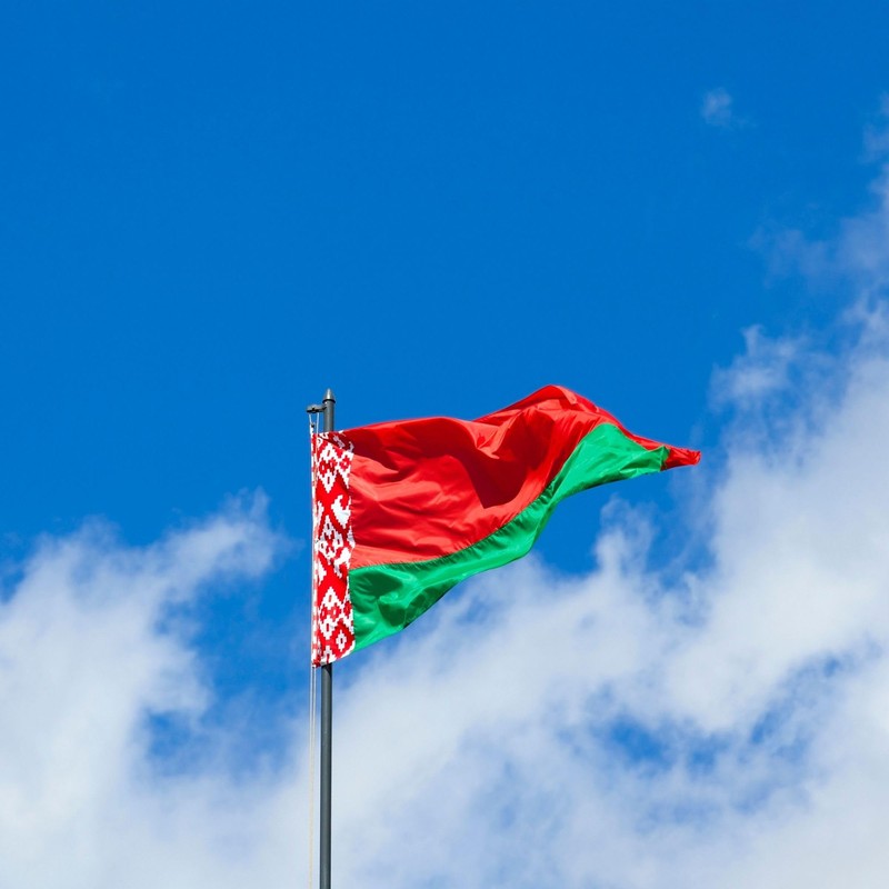 Runesol Belarus Flag, 91x152cm, 3ft x 5ft, 4 Grommets, Eyelet