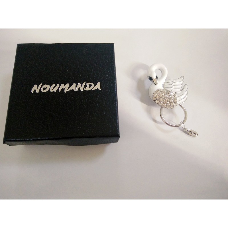 NOUMANDA Crystal White Swan Magnetic Eyeglass Pin Brooch Glasses Spec