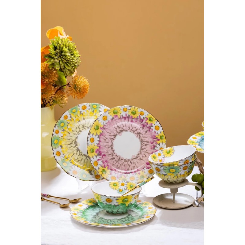 Aynsley Daisy Corset Fine Bone China Teacup and Saucer Set