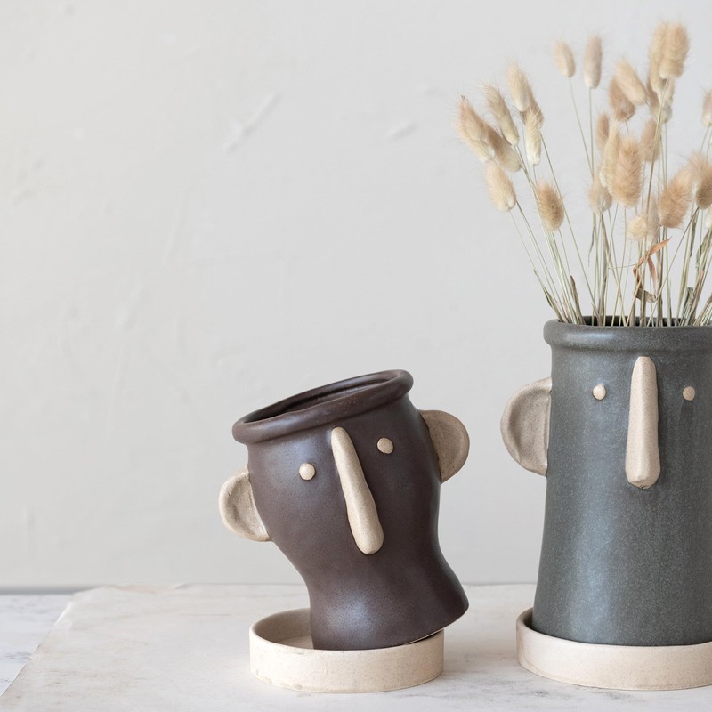 Creative Co-Op Stoneware Face Planter with Saucer, Brown & Cream