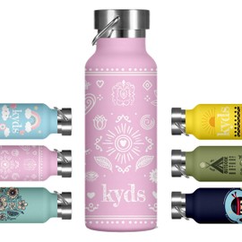 kyds® Trinkflasche Kinder, Thermo Edelstahl Wasserflasche, Isolierflasche, Auslaufsicher, kohlensäure geeignet, BPA-frei, spülmaschinenfest, Trinkflasche für Schule Sport (Rosa Love, 650ml)