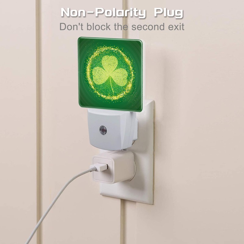sndheke St Patrick's Day Shamrock Night Light Plug into Wall,Green