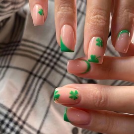 St Patricks Day Press On Nails Short Square, Lucky Green Shamrocks Fake Nails Designs Stick Glue On Nails St Patricks Day Nails Accessories for Women Girls 24Pcs
