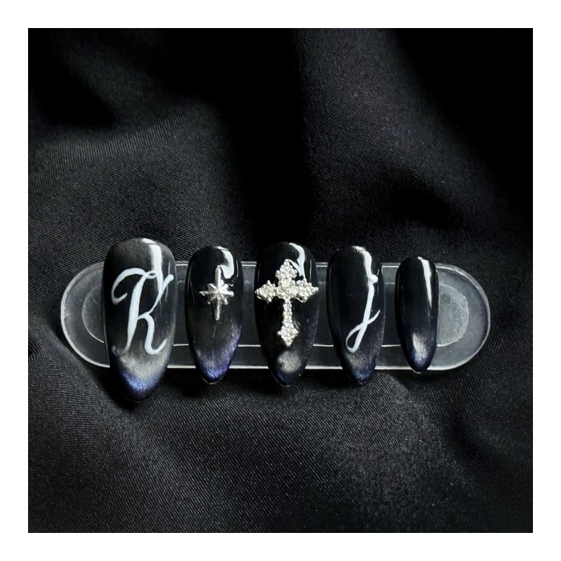 02:30AM, darkness falls |Gothic lettering nail - almond / 02:30AM,