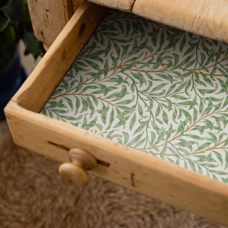 The Master Herbalist FRESH LINEN Scented Drawer Liners in a
