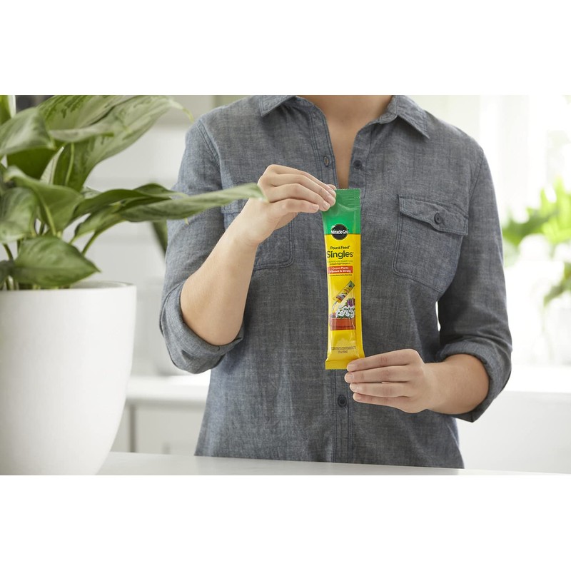 Miracle-Gro Pour & Feed Singles Ready-To-Use Liquid Plant Food -