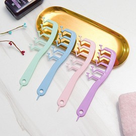 Z-Shaped Wide Tooth Comb for Detangling and Styling Curly Hair - Large Hairdressing Tool with Puff Bangs Design for Girls, Combs