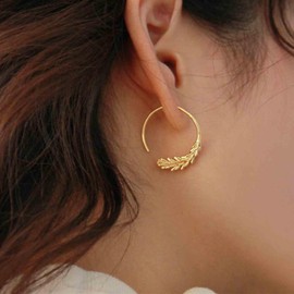 Aneneiceera Vintage Leaf Circle Dangle Earrings Gold Hollow Circle Earrings Metal Circle Hoop Earrings Geometric Round Leaf Earrings Jewelry for Women and Girls