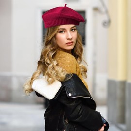 QOMJUFA Beret Women's Knitted Beret Hat Winter Classic Knitted Warm Soft for Winter and Autumn Beret Red One Size, Burgundy red