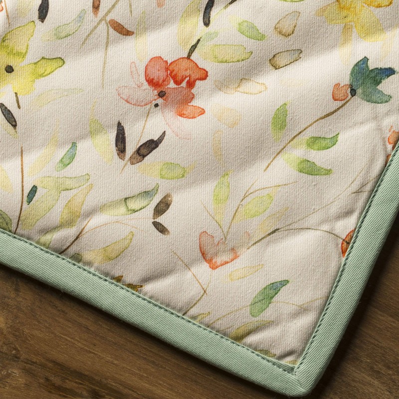 Maison d' Hermine Spring/Summer Set with Oven Gloves and Pot
