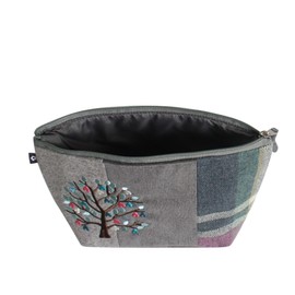 Earth Squared Appliqué Cosmetic Bag, Makeup Pouch, Toiletry Bag, Fair Trade Handmade, Eco-Friendly, Highland Cow, Bee, Cat, Owl – 22 x 13.5 x 8 cm (Tree)