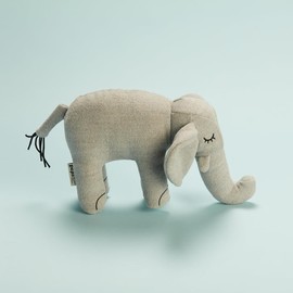 Peps Plush Elephant Toy – Cozy Fabric with Built-in Squeaker for Pets