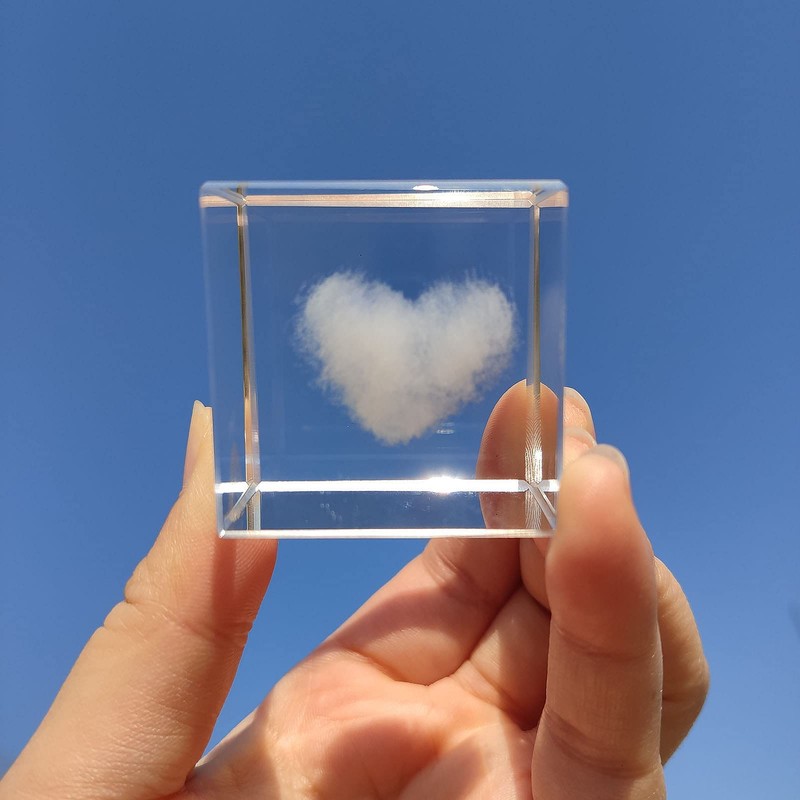 Crrezhai 3D Crystal Heart Cloud Cube 4CM Small Glass Paperweight