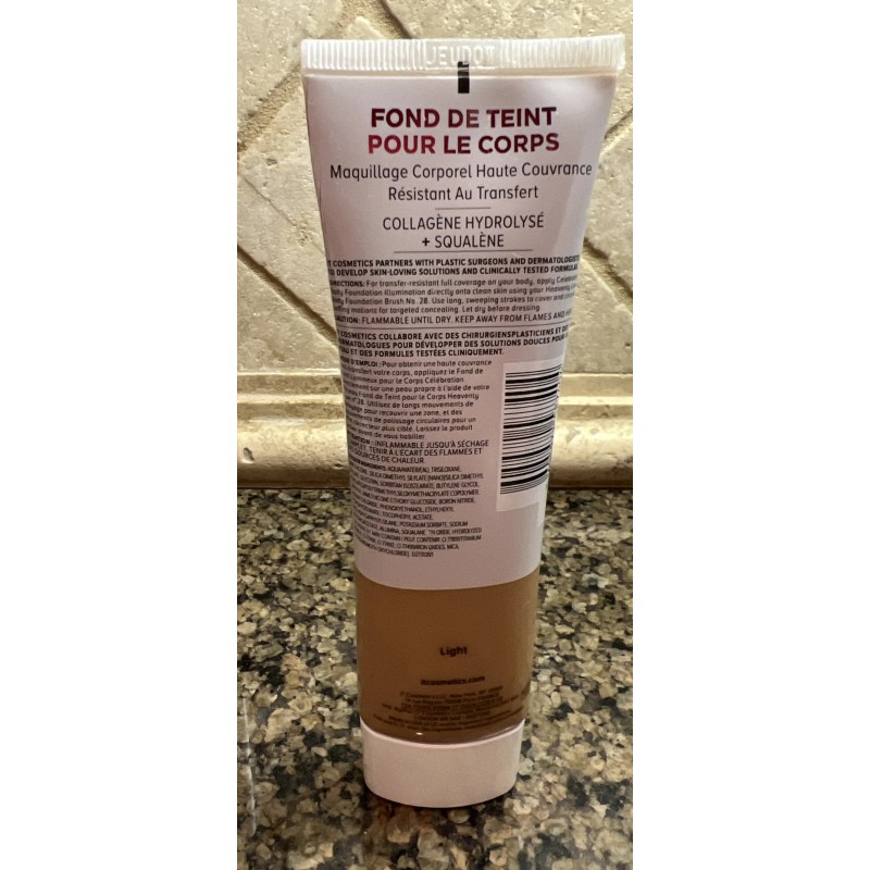 IT body foundation Illumination Collagen + Squalene LIGHT