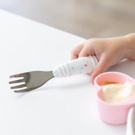 Bumkins Toddler Utensils, Kids Size Fork and Spoon Set, Silicone and Stainless-Steel Training Silverware, Angled Forks/Sporks Feeding, Children Hold Learning to Eat, 18 Mos Up, Vanilla Sprinkles