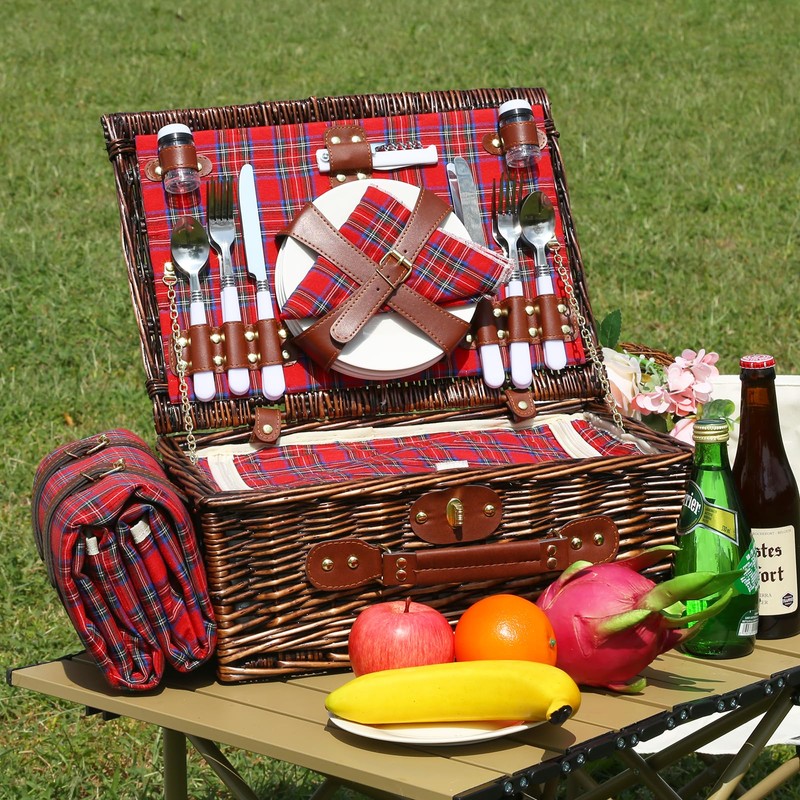 Neti Neti Wicker Picnic Basket for 4 with Insulated Cooler
