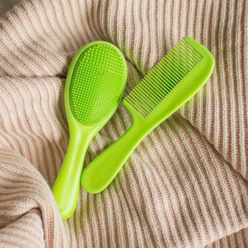 Sprout Ware - cepillo para polvo y peine para tapa