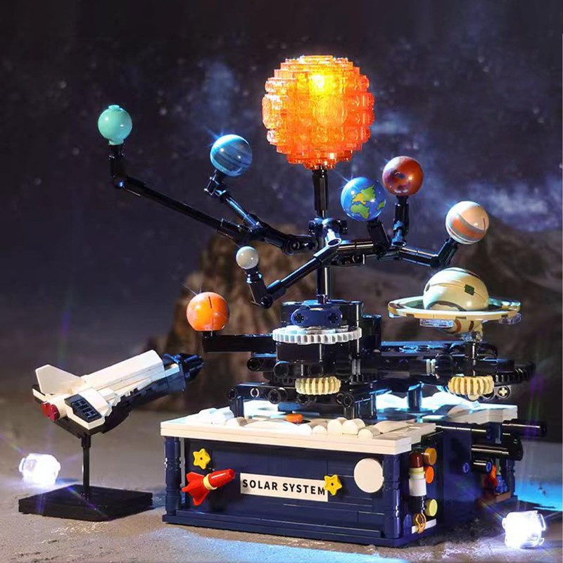 Solar System Building Kit with Lights - Spinning Space Exploration