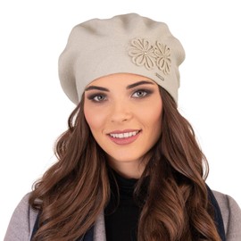 VIVISENCE Women's Beret Hat, Elegant Winter Hat, Warm and Cosy Headpiece for Winter and Autumn, Warm Thick Knitted Hat, Classic Hat for Women, Made in the EU, beige