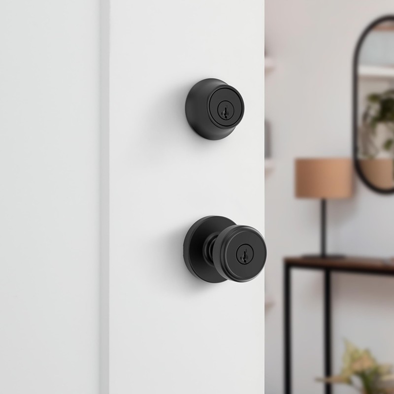 Kwikset Maven Front Door Lock Handle and Deadbolt Set, Entry