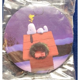 SNOOPY Button Pin Collectible Woodstock Christmas Doghouse Friends Holiday New