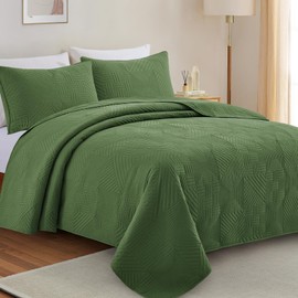 Lavsiry Olive Green Quilt Full/Queen Size with Pillow Shams, Summer Soft Geometric Pattern Bedspread, 3 Pieces Lightweight Coverlet Bedding Set for All Seasons