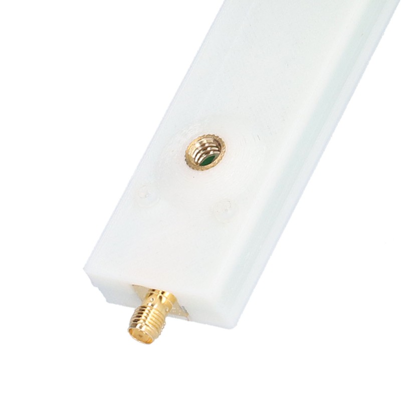 UWB Antenna Ultra Wideband Circularly Polarized 3dBi 900MHz‑7GHz R104 with