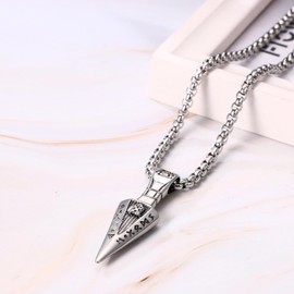 Oidea Wolf Skull Feather Helmet Pendant: Men's Necklace, Slenless, Wheat Spear Chain, Cool, Charm, Accessory, Popular Jewelry, Birthday, Boyfriend, Father, Present, Stainless Steel